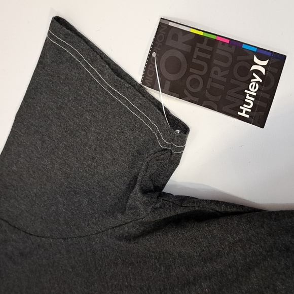 NWT Hurley Tshirt Sz M - Picture 2 of 8
